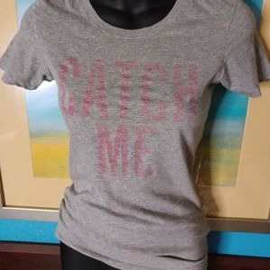 NIKE✔Graphic Tee. Women's XS "CATCH ME IF YOU CAN"